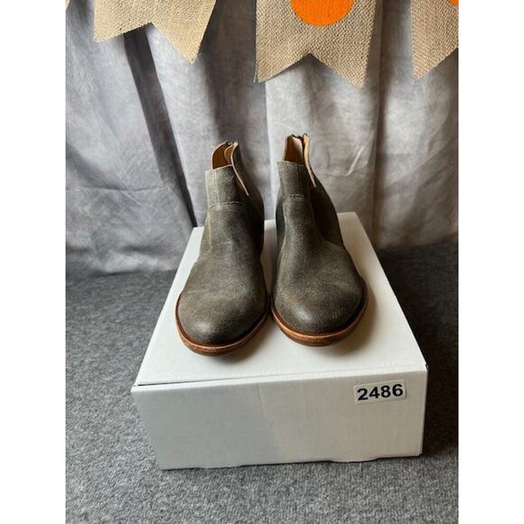 Kork-Ease Skye Distressed Leather Bootie (Women's) - Taupe (Grey) - Sz 6 M - Picture 9 of 9
